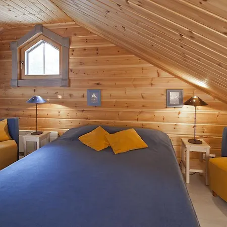 Holiday Club Ronnas Villas База отдыха 4*